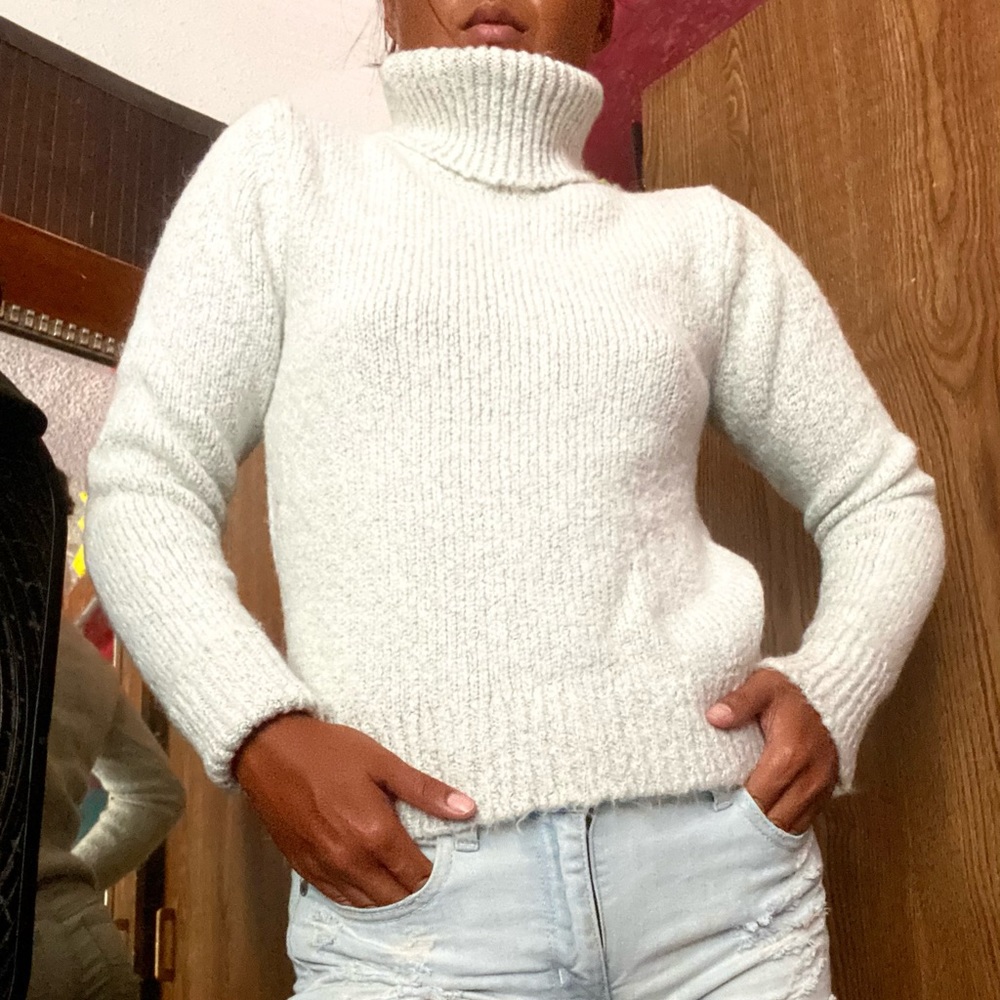 Sweater - Picture 2 of 2